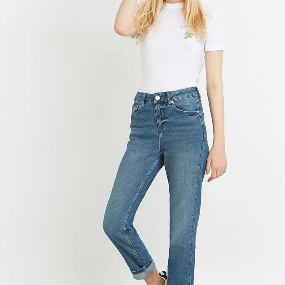 BDG Urban Outfitters Mid-rise Skinny Jean (fits like a Straight Jean)